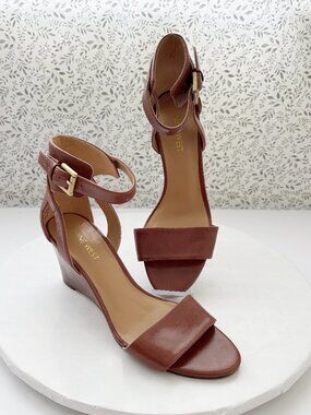 Nine West Wedge Sandals Cognac Brown Leather Ankle Strap Women’s 6M Open Toed